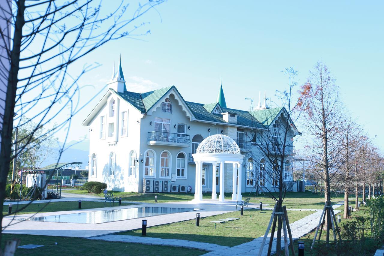 Sigma Castle Lägenhet Yilan Exteriör bild