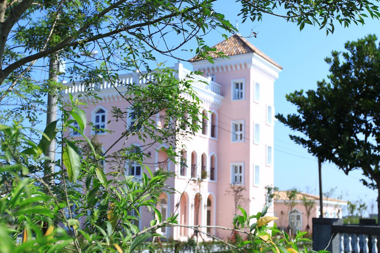 Sigma Castle Lägenhet Yilan Exteriör bild