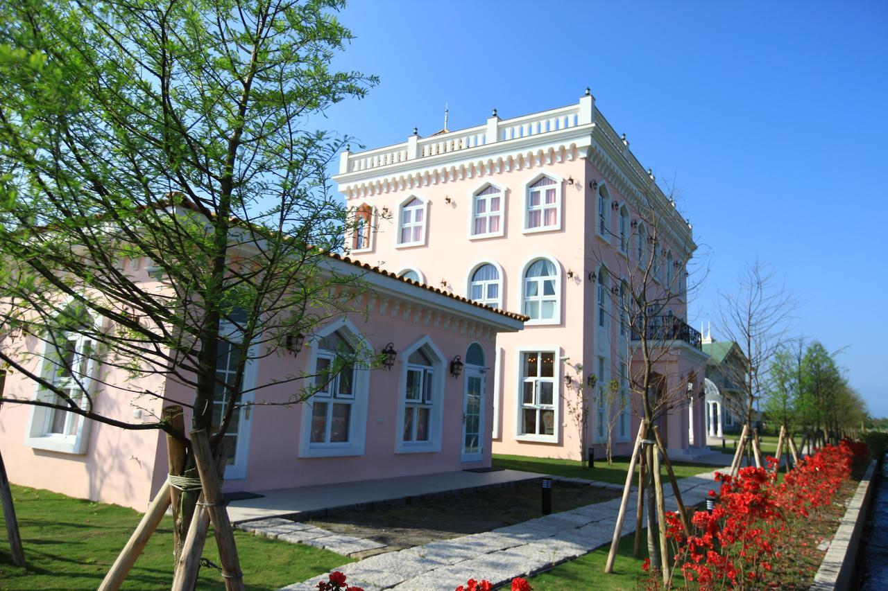 Sigma Castle Lägenhet Yilan Exteriör bild