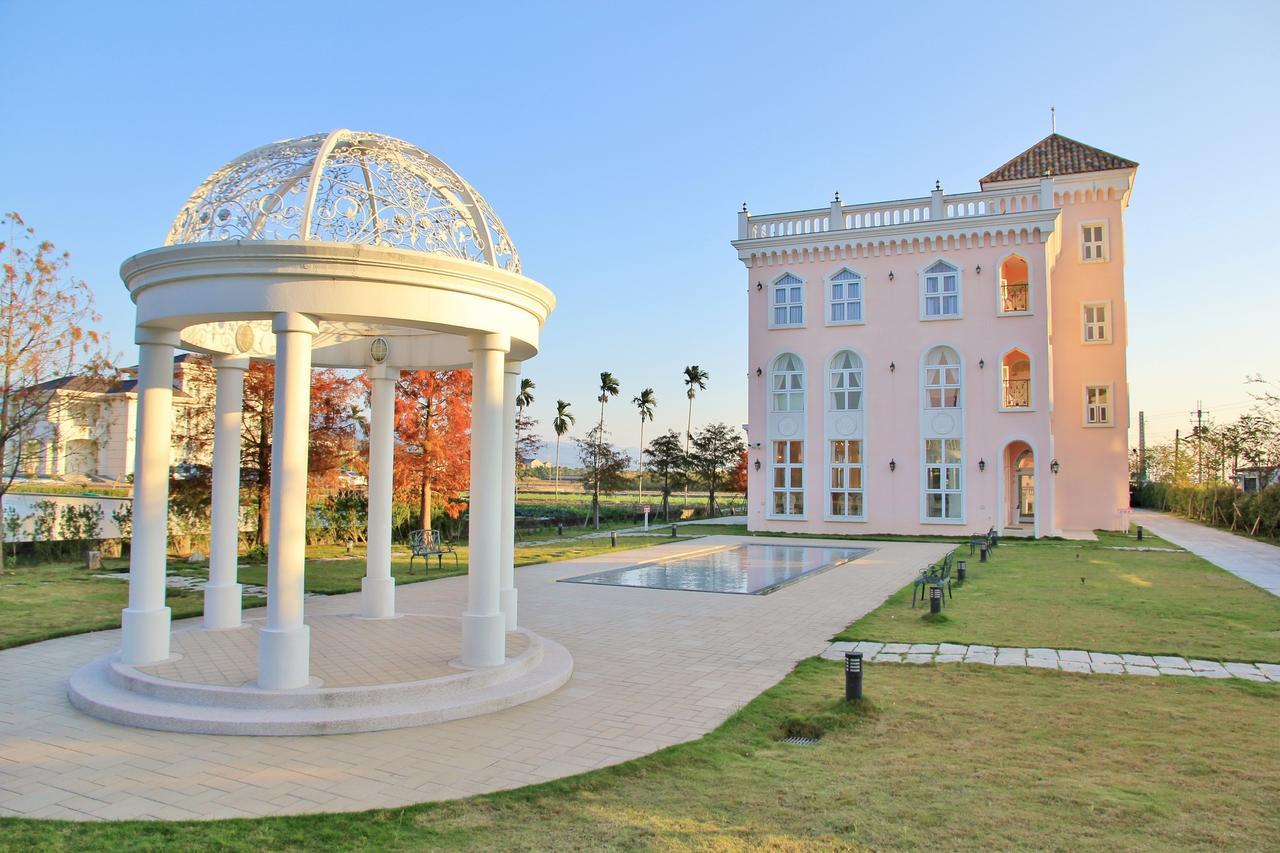 Sigma Castle Lägenhet Yilan Exteriör bild