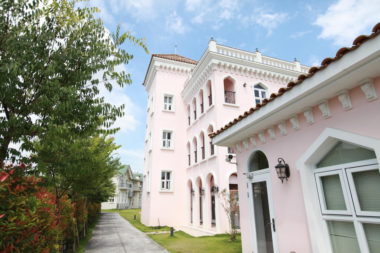 Sigma Castle Lägenhet Yilan Exteriör bild